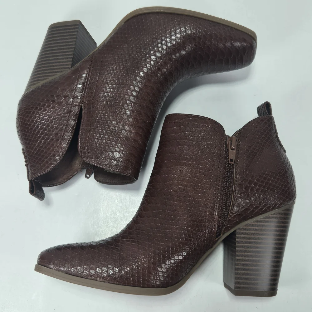 Sun + Stone Pollyy Walnut Textured Snake Skin Animal Print Ankle Booties Size 9